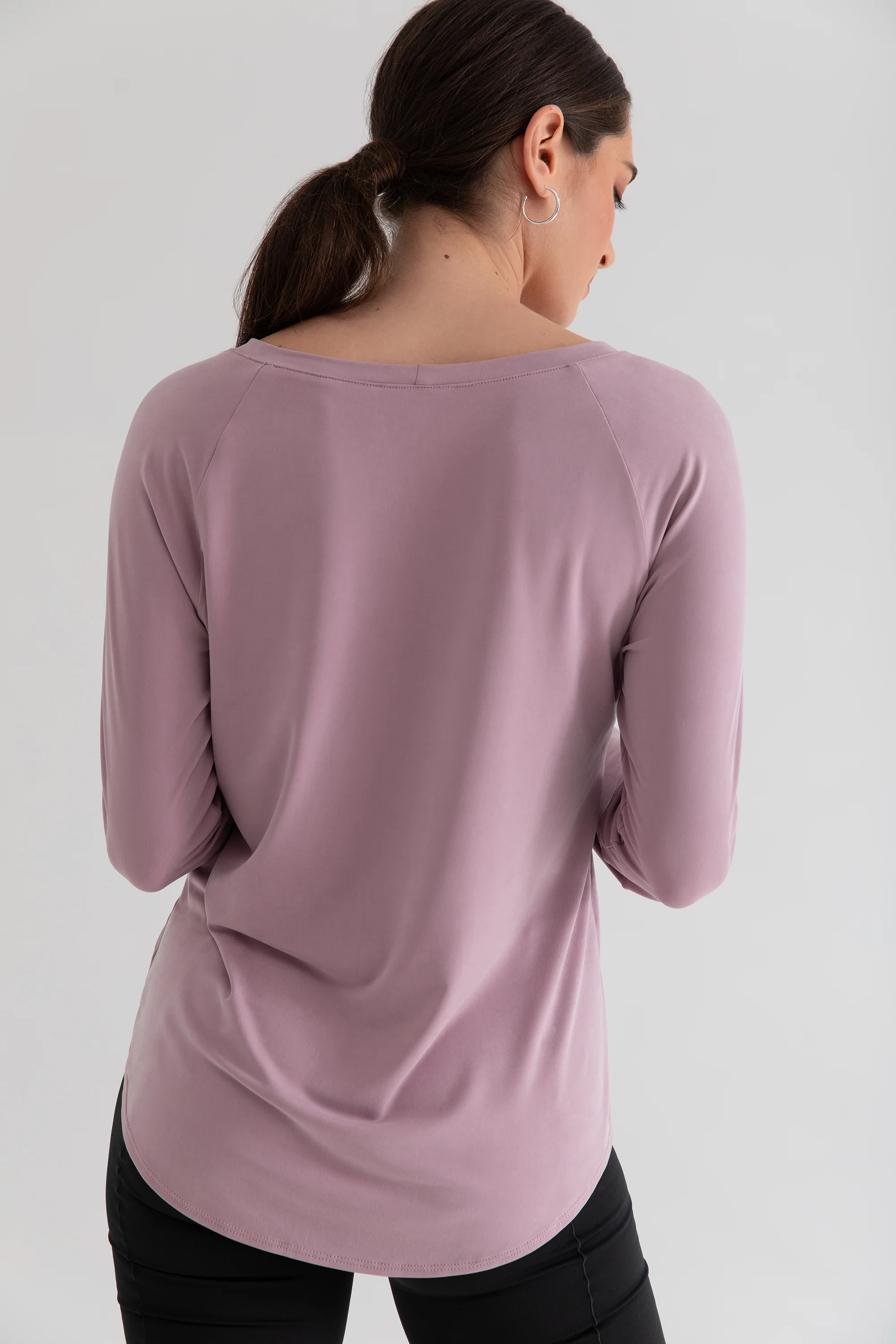 The Long Sleeve Layering Tee - Flow Cupro - Dusty Mauve - Image 6