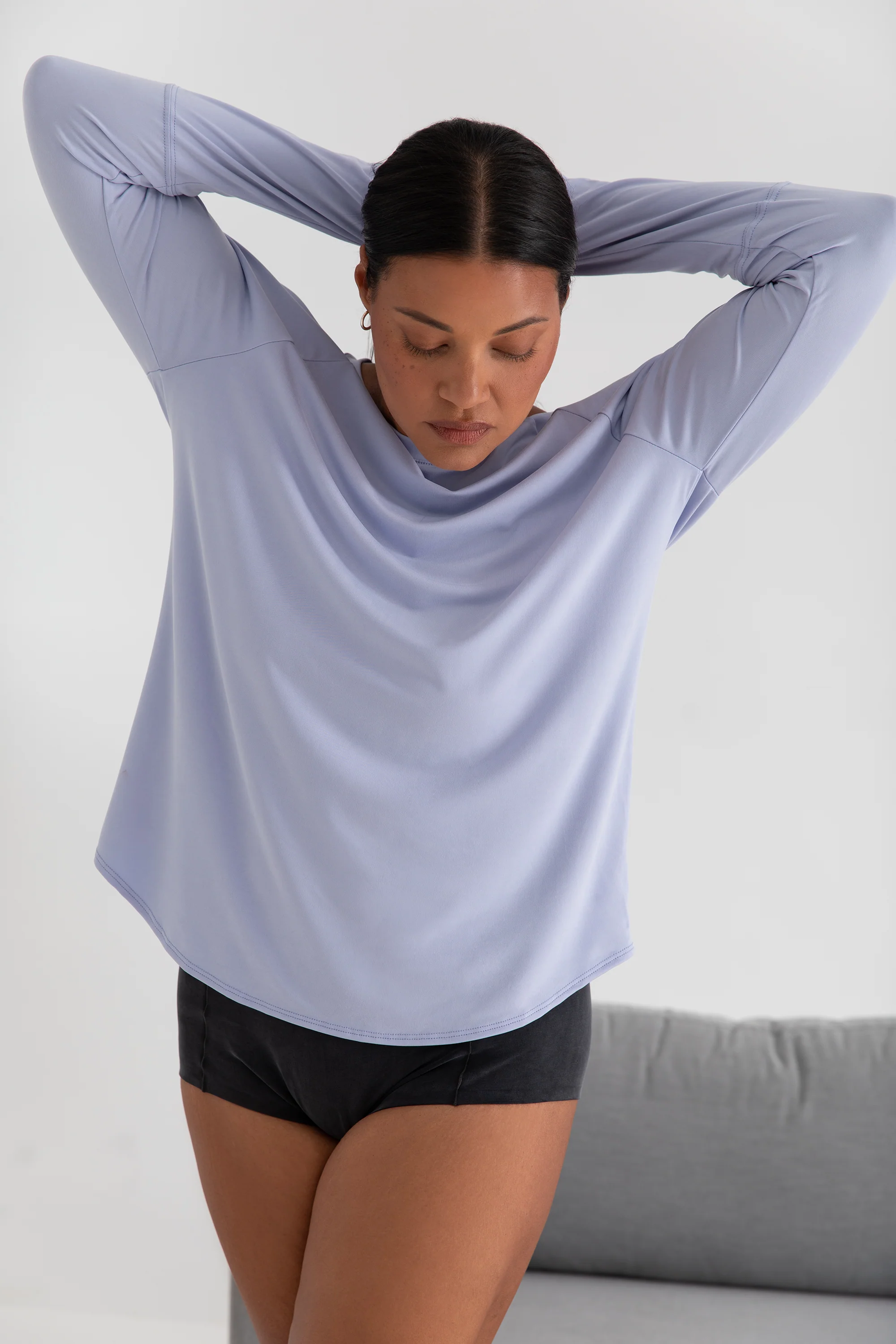 The Long Sleeve Layering Tee - Flow Cupro - Periwinkle - Image 2