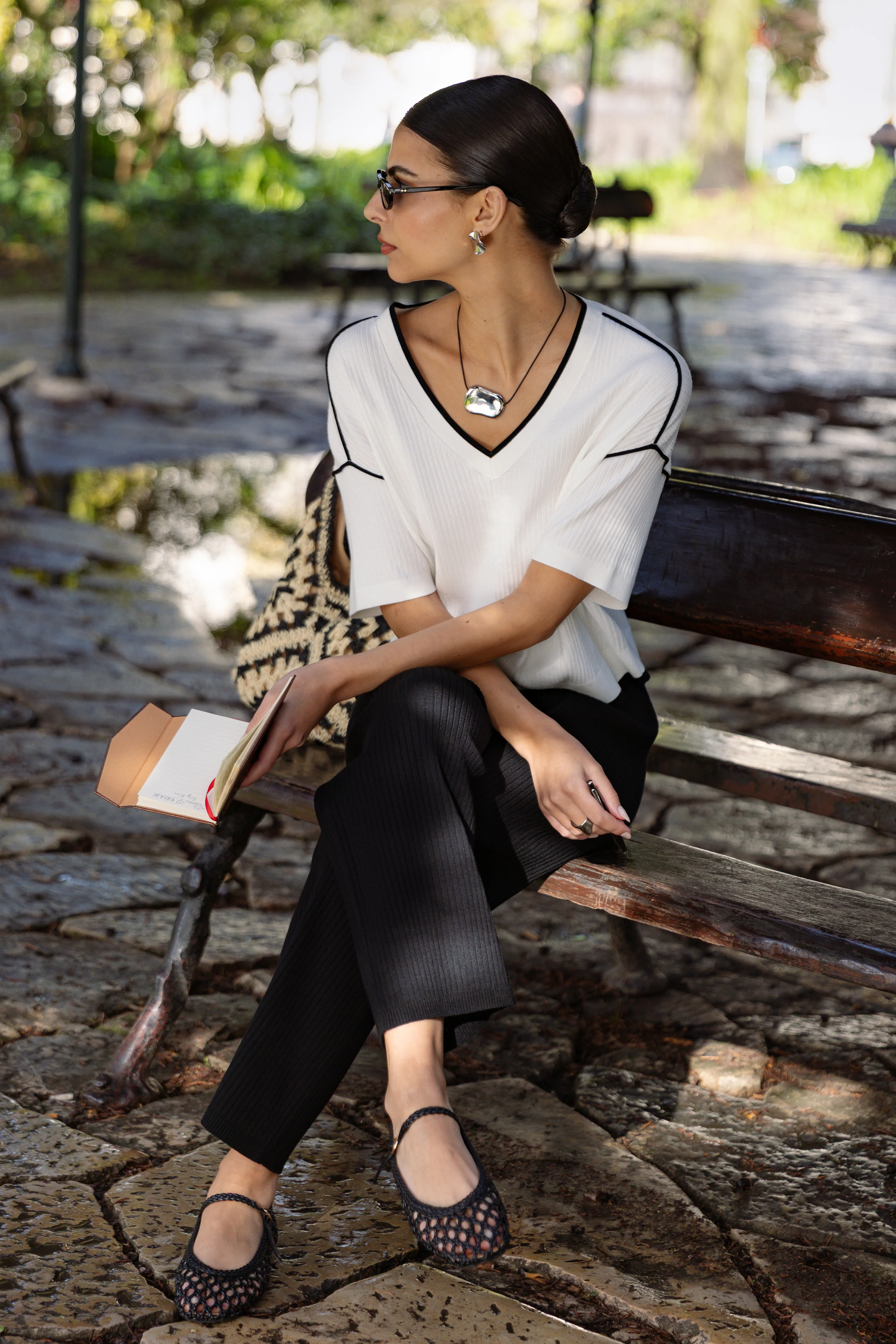 The Rib V-Neck - Salt - Image 4