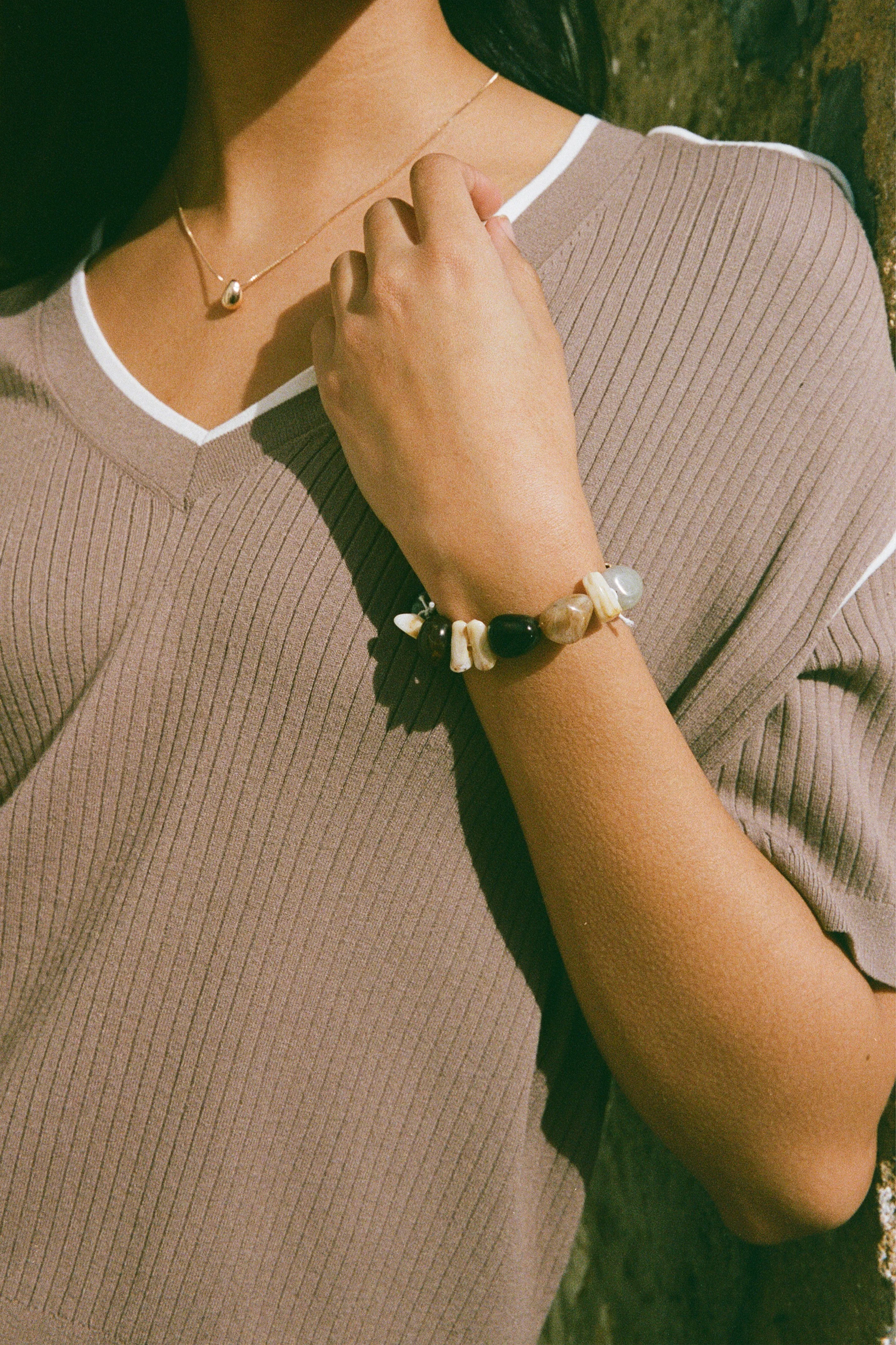 The Rib V-Neck - Terra - Image 3