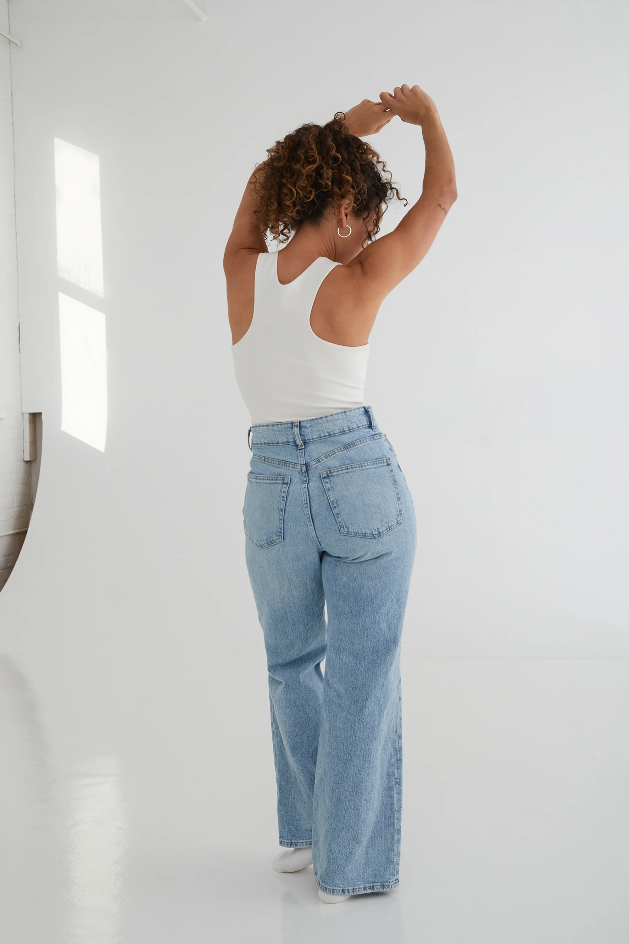 The Sculpt Racerback: Crop - Magic Double Knit - Salt - Image 3